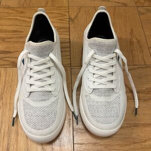 Vessi Weekend Sneaker Men’s Size 10